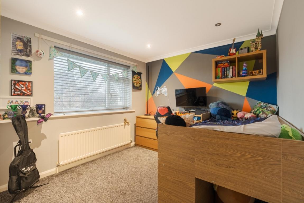 Image: 19 Charborough Close Poole Dorset Lytchett Matravers