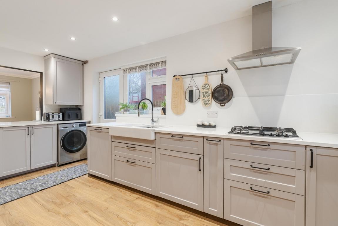 Image: 9 Charborough Close Poole Dorset Lytchett Matravers