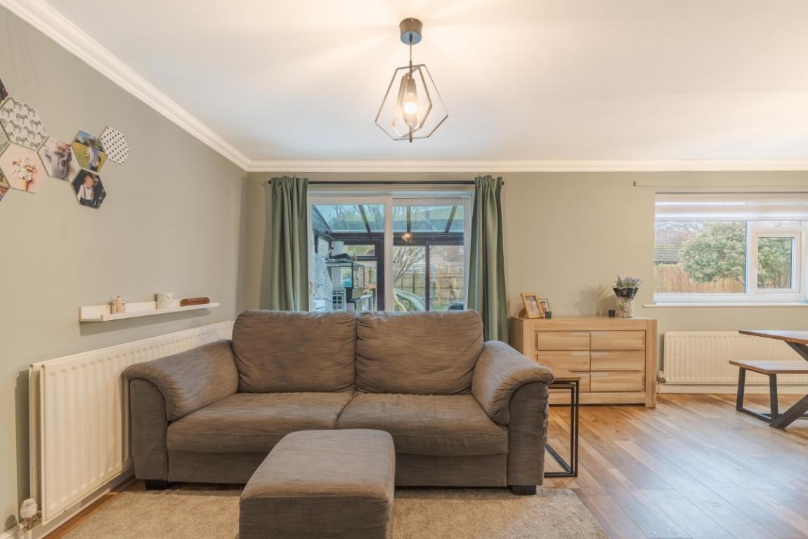 Image: 6 Charborough Close Poole Dorset Lytchett Matravers