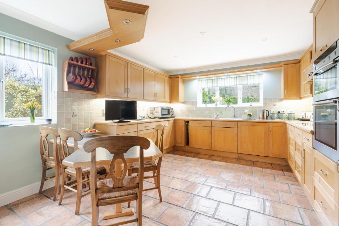 Image: 7 Queens Copse Lane Wimborne Dorset Holtwood