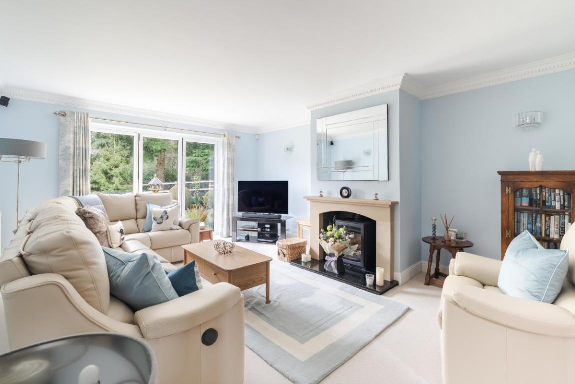 Image: 5 Queens Copse Lane Wimborne Dorset Holtwood