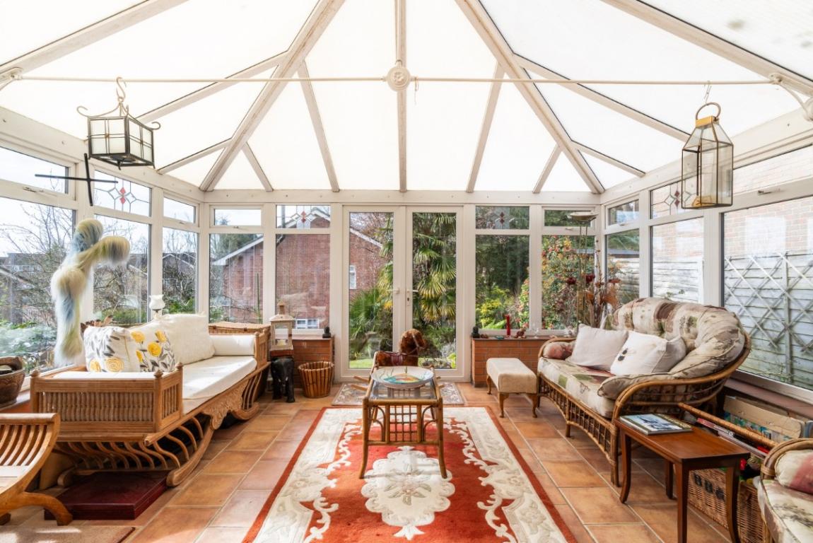 Image: 8 Pine Tree Close Wimborne Dorset Wimborne