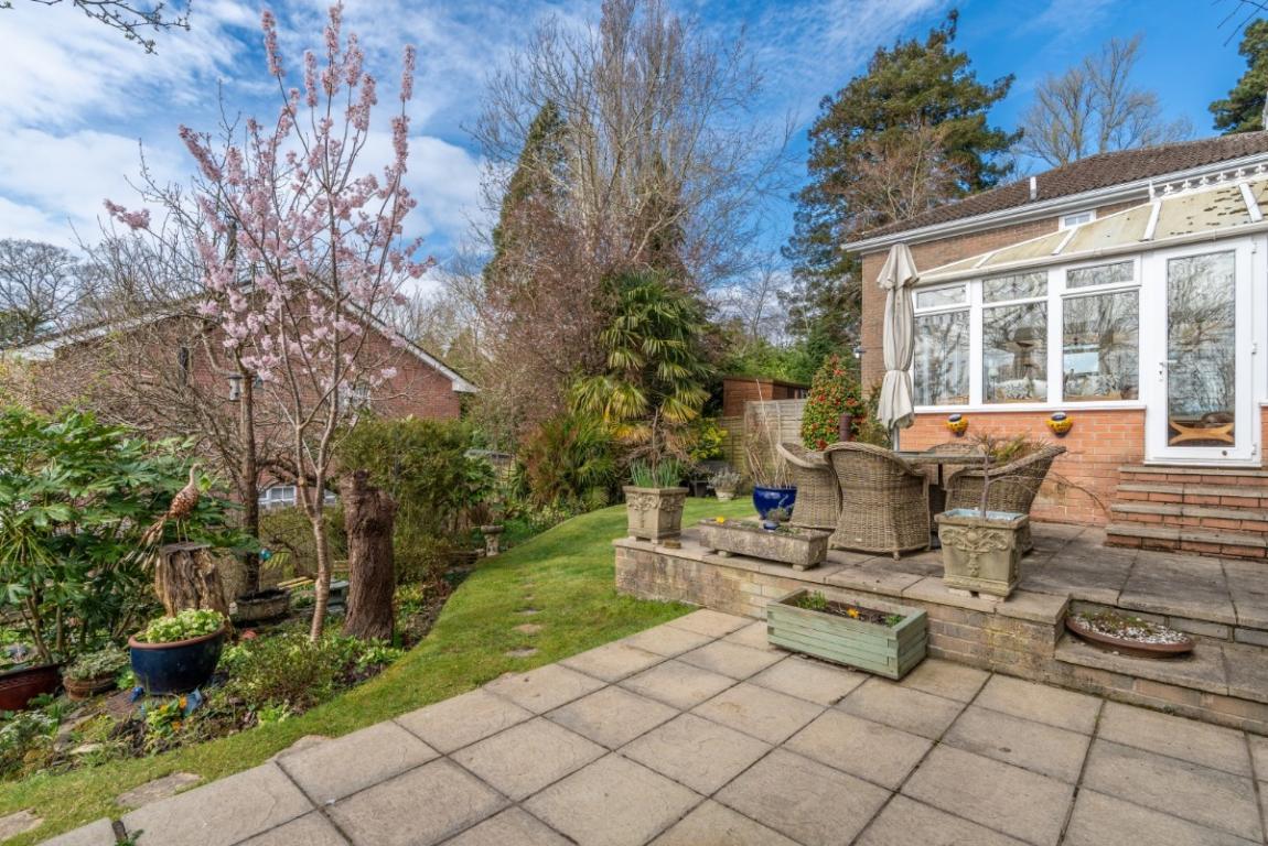 Image: 2 Pine Tree Close Wimborne Dorset Wimborne