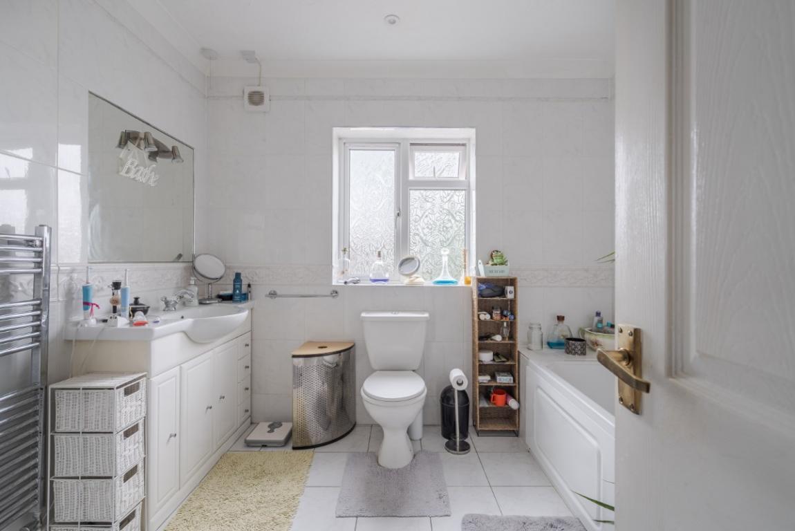 Image: 16 Leigh Lane Wimborne Dorset Wimborne