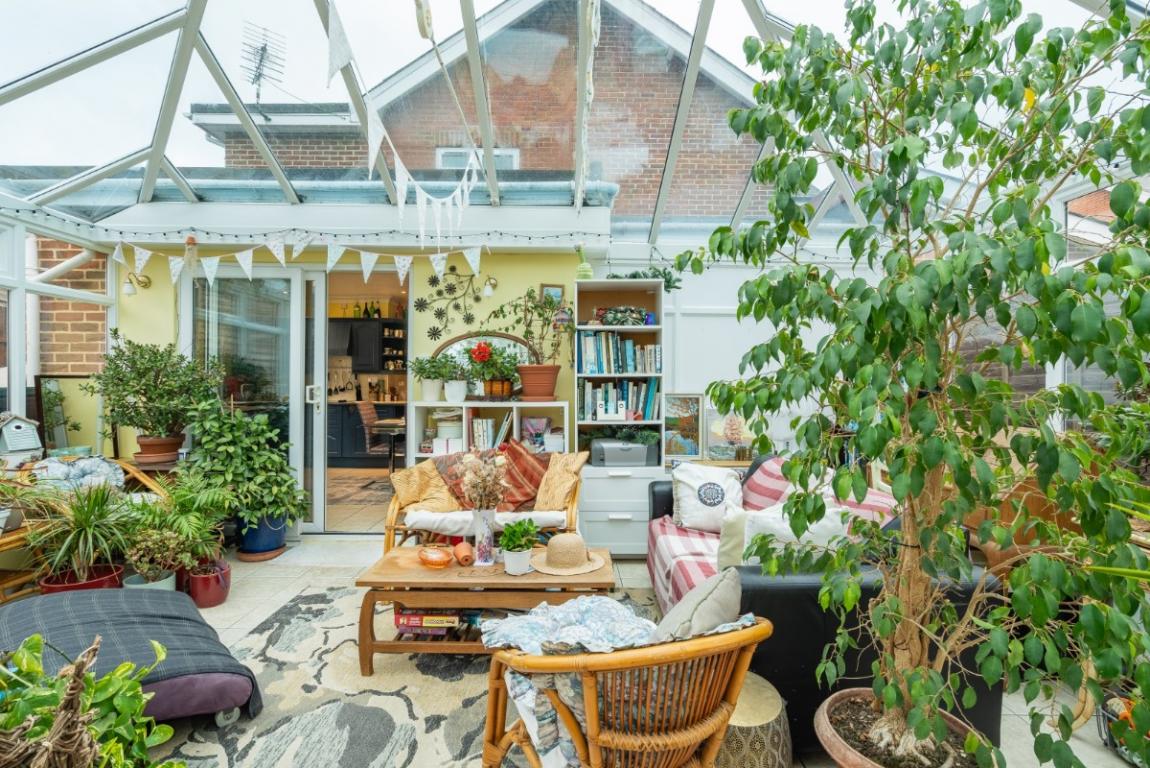 Image: 8 Leigh Lane Wimborne Dorset Wimborne