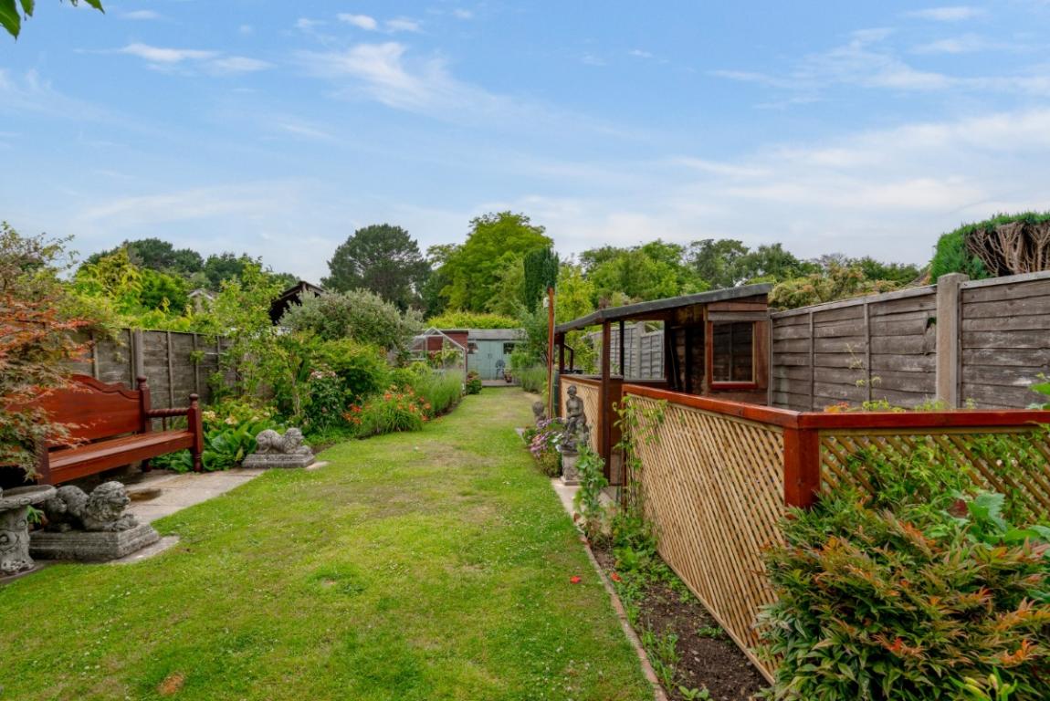 Image: 29 Leigh Lane Wimborne Dorset Wimborne