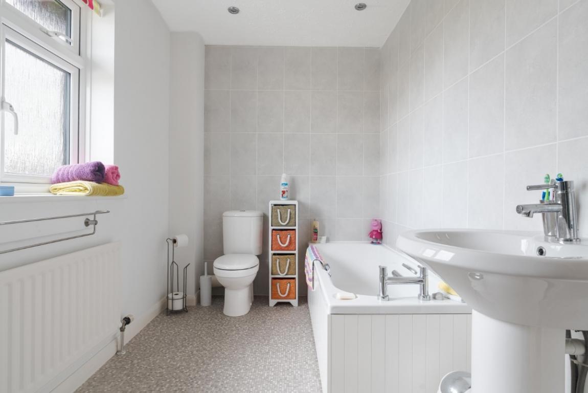 Image: 21 Charborough Close Poole Dorset Lytchett Matravers