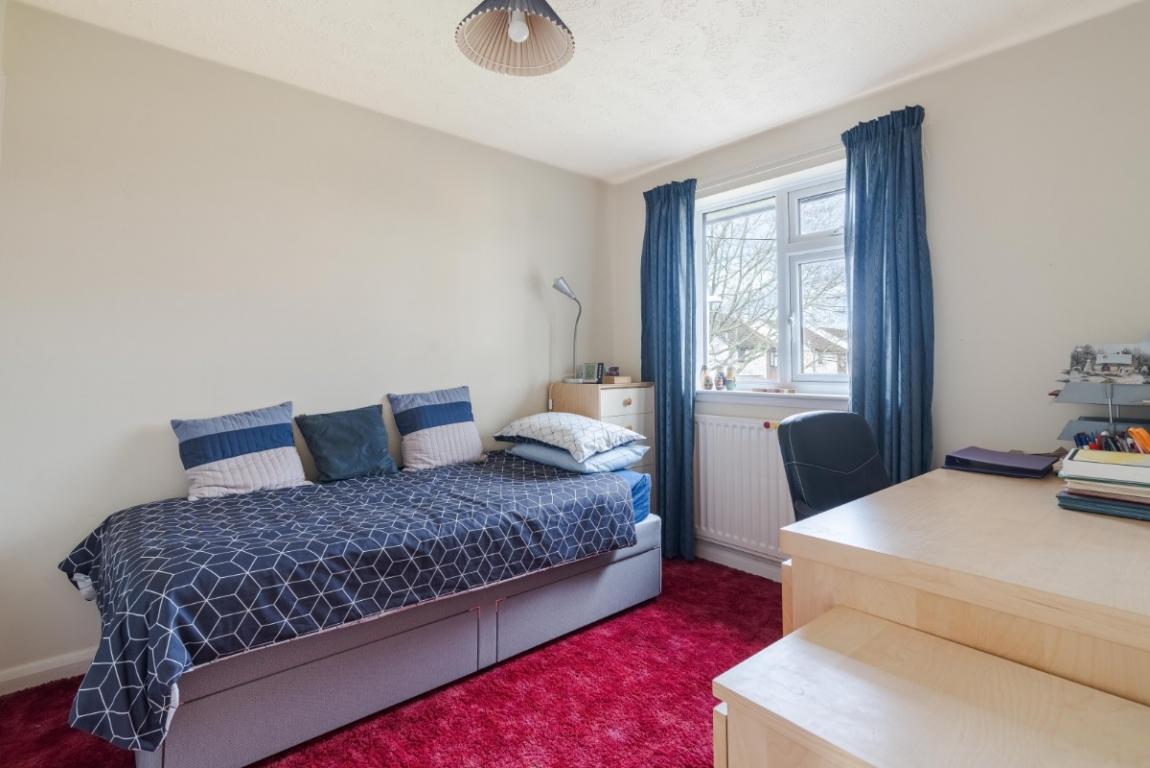 Image: 19 Charborough Close Poole Dorset Lytchett Matravers