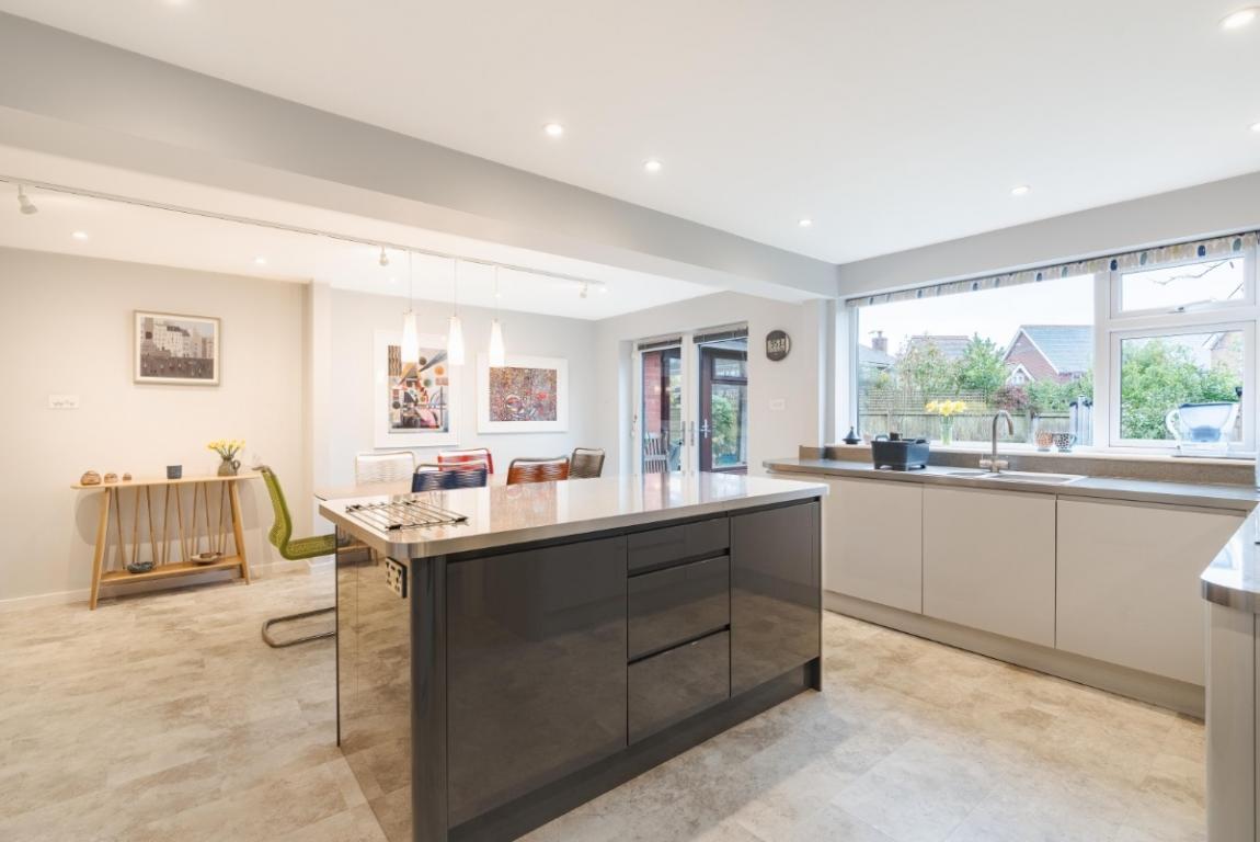 Image: 6 Charborough Close Poole Dorset Lytchett Matravers