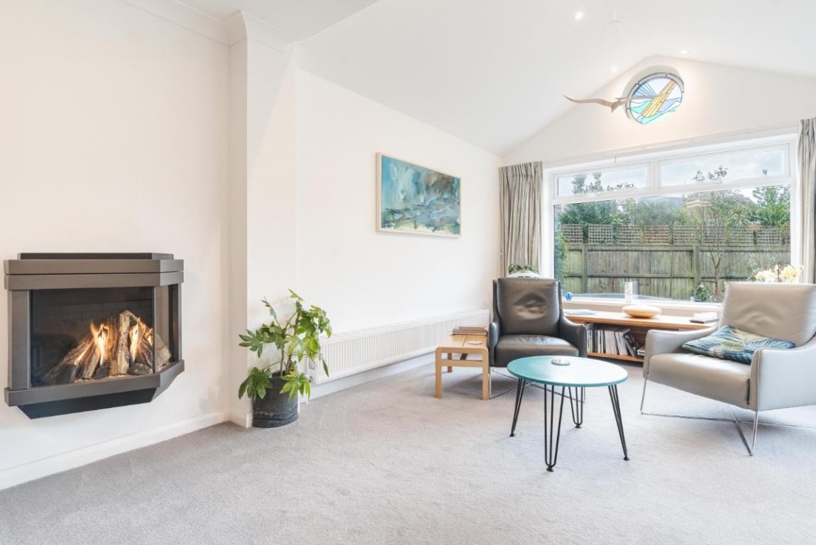 Image: 10 Charborough Close Poole Dorset Lytchett Matravers