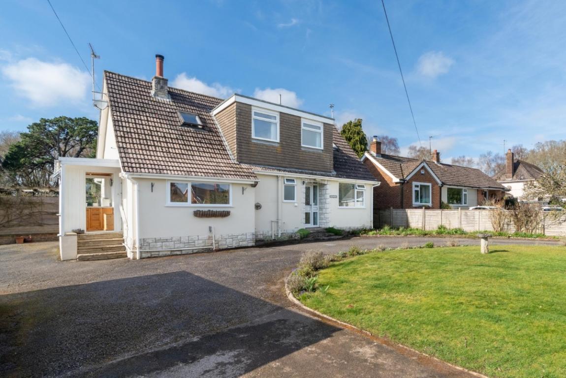 Image: 30 Furzehill Wimborne Dorset Furzehill