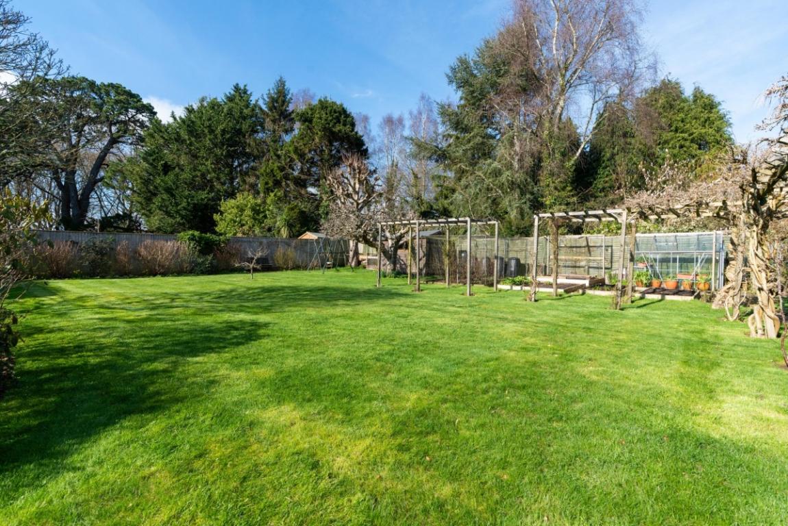 Image: 25 Furzehill Wimborne Dorset Furzehill