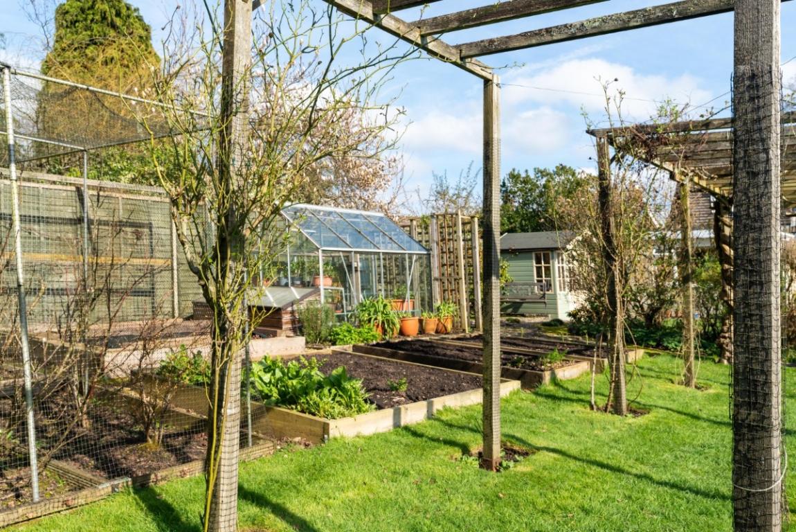 Image: 26 Furzehill Wimborne Dorset Furzehill