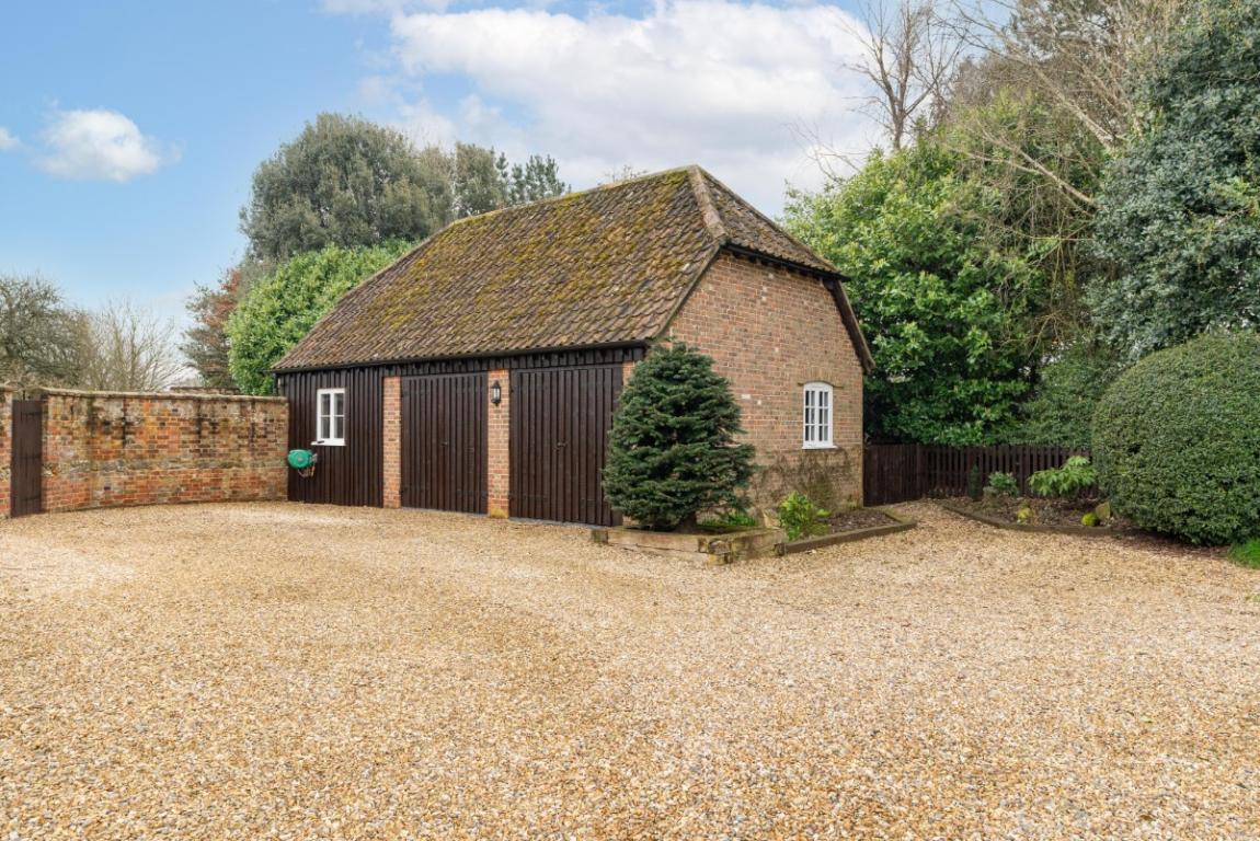Image: 27 Westworth Farm Wimborne Dorset Edmondsham