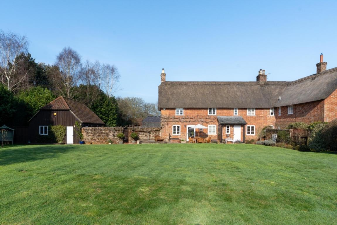 Image: 2 Westworth Farm Wimborne Dorset Edmondsham