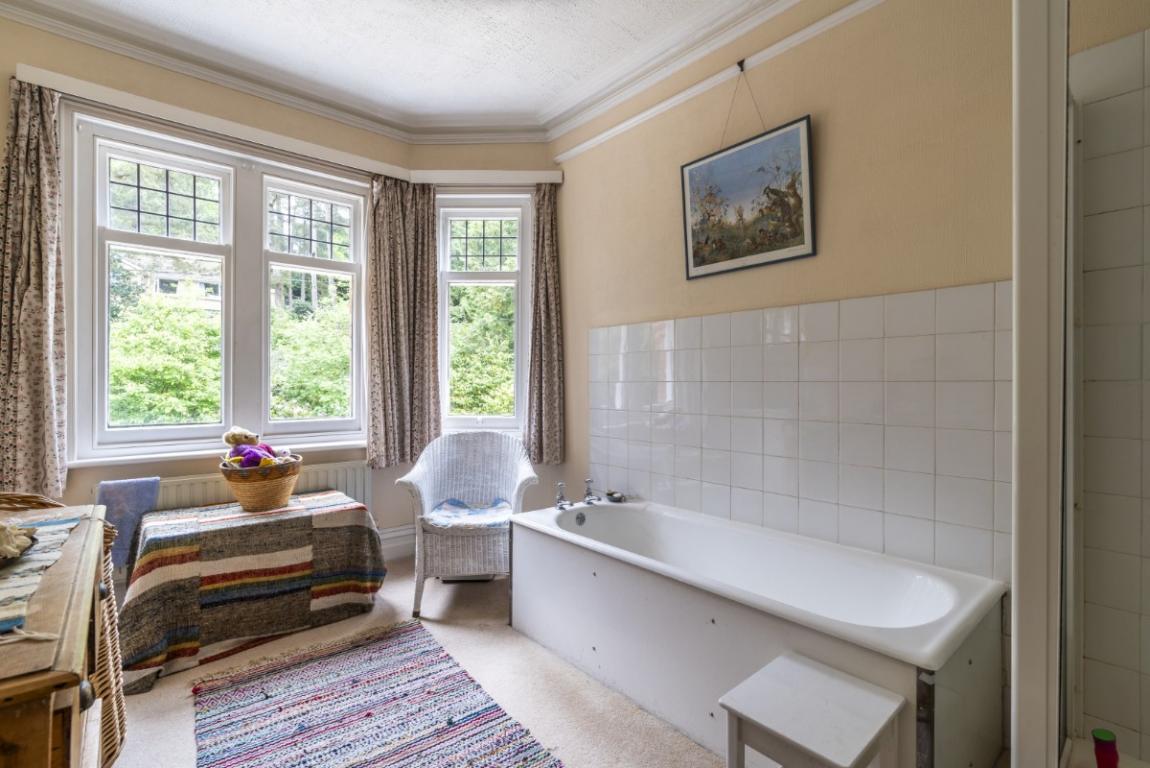 Image: 22 Lower Golf Links Road Broadstone Dorset Broadstone