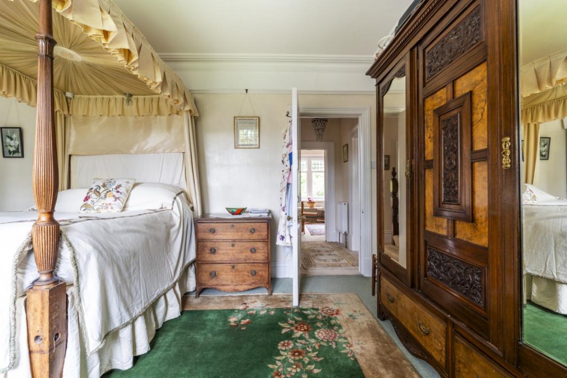 Image: 20 Lower Golf Links Road Broadstone Dorset Broadstone