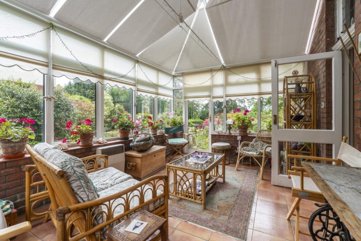 Image: 7 Lower Golf Links Road Broadstone Dorset Broadstone
