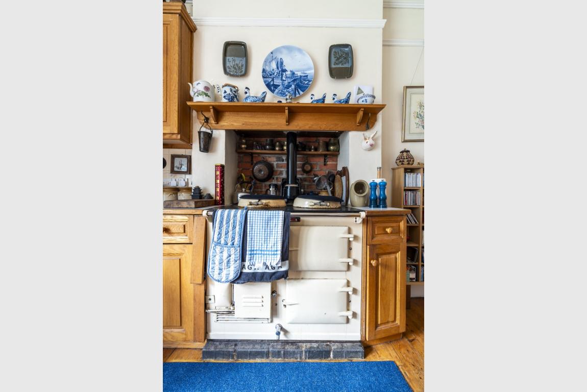 Image: 9 Lower Golf Links Road Broadstone Dorset Broadstone