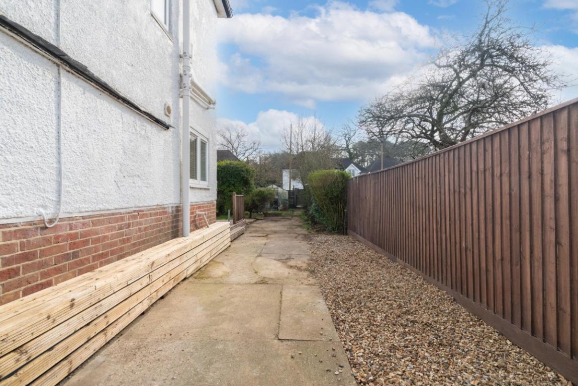 Image: 25 Fox Lane Wimborne Dorset Wimborne