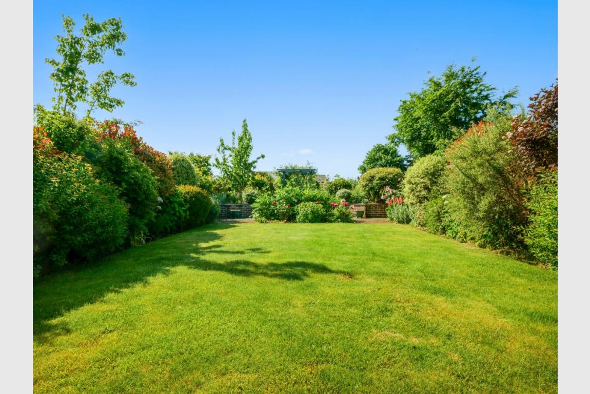 Image: 18 Merley Lane Wimborne Dorset Merley