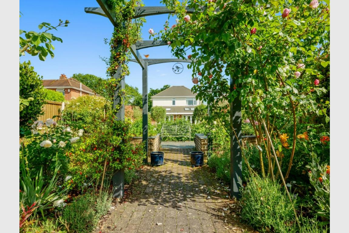 Image: 22 Merley Lane Wimborne Dorset Merley