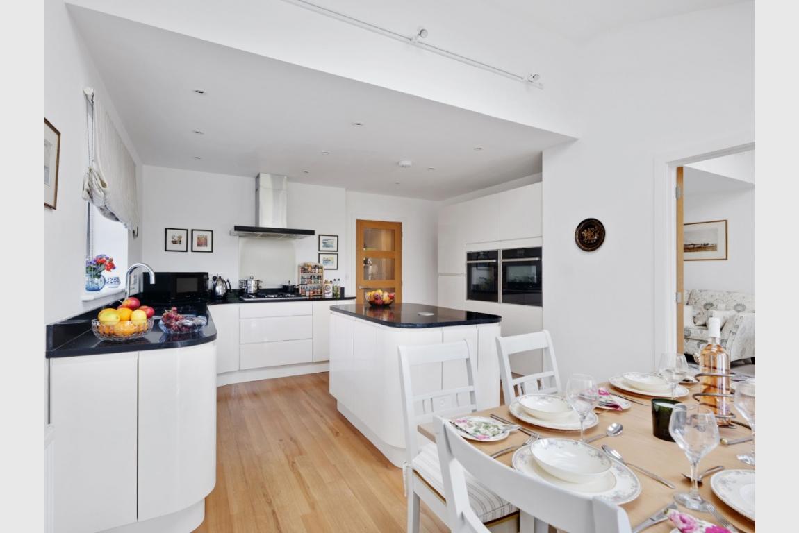 Image: 5 Merley Lane Wimborne Dorset Merley