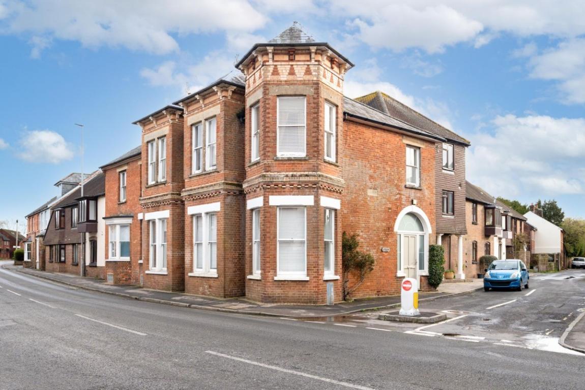 Image: 14 Chapel Lane Wimborne Dorset Wimborne Town Centre