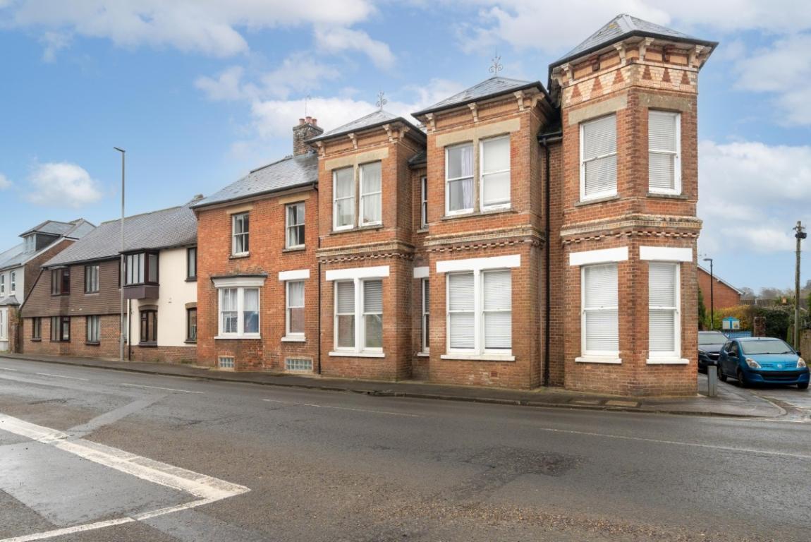 Image: 15 Chapel Lane Wimborne Dorset Wimborne Town Centre