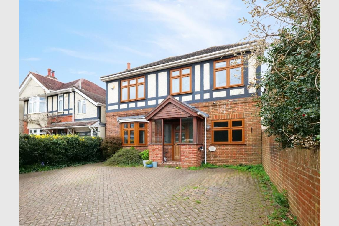 Image: 1 East Borough Wimborne Dorset Wimborne