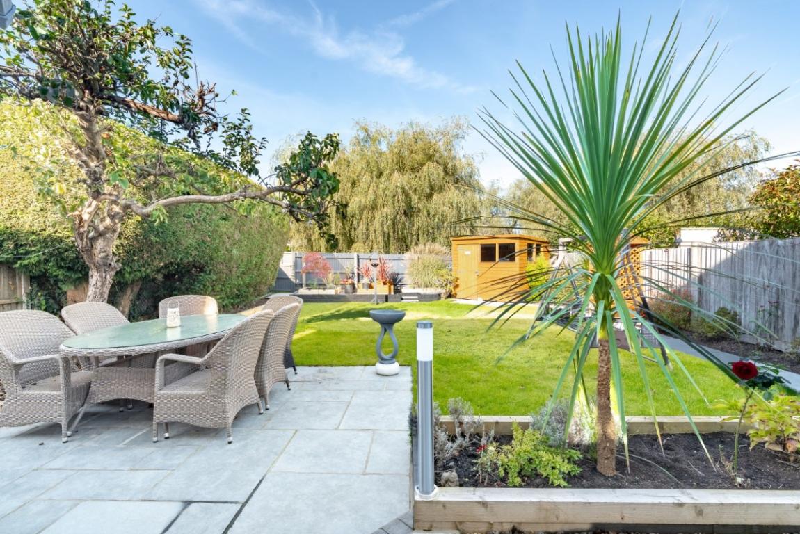 Image: 2 Countess Close Wimborne Dorset Merley