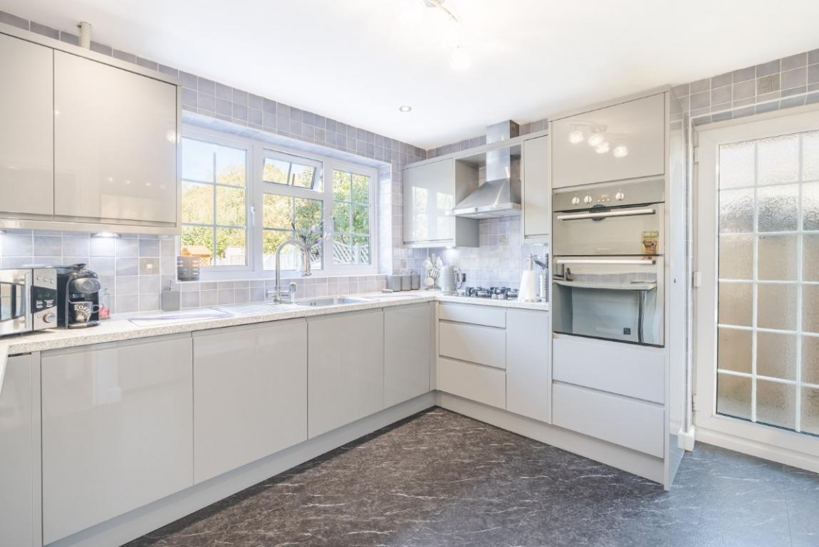 Image: 7 Countess Close Wimborne Dorset Merley