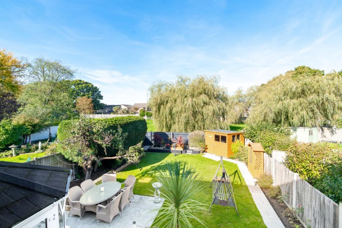 Image: 20 Countess Close Wimborne Dorset Merley