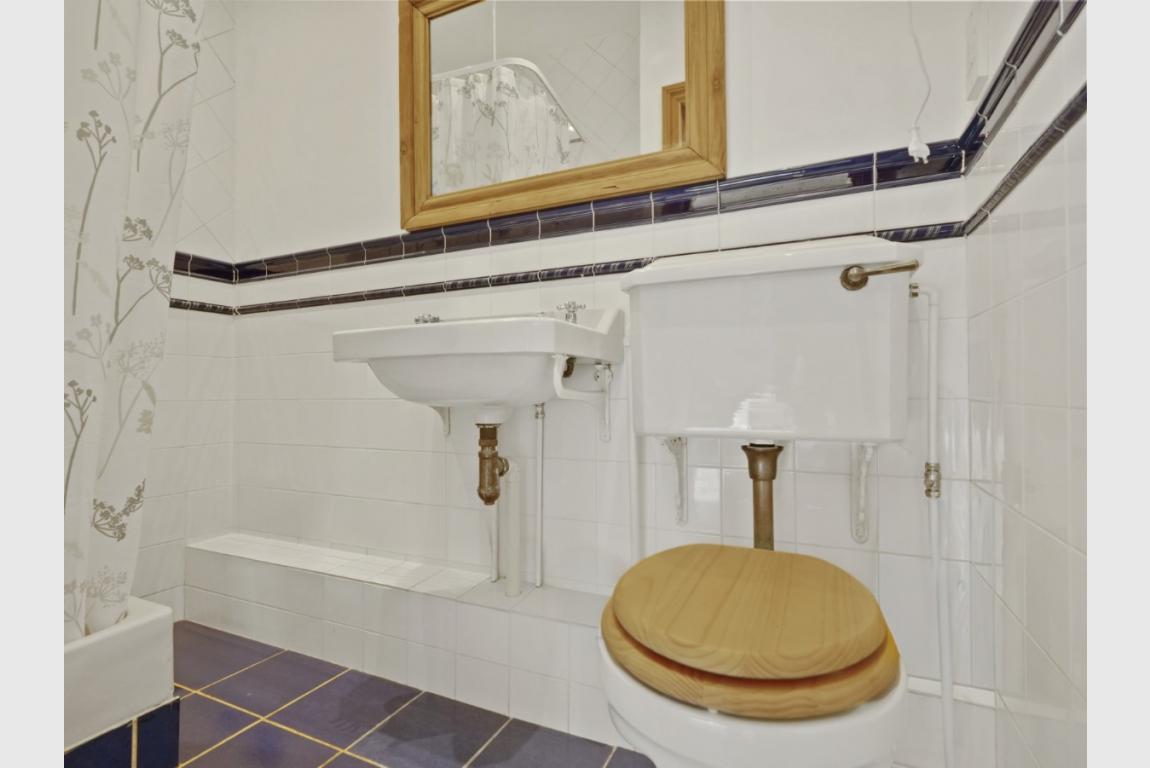 Image: 19 Cranborne Road Wimborne Dorset Horton