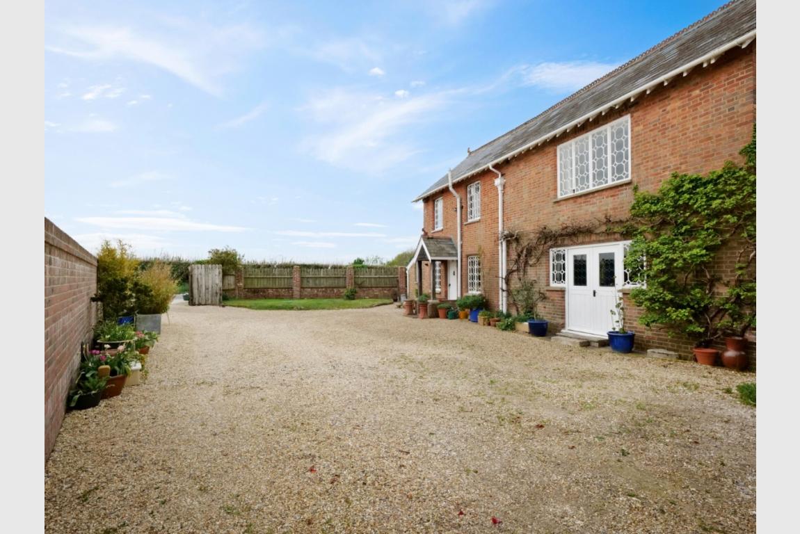 Image: 29 Cranborne Road Wimborne Dorset Horton