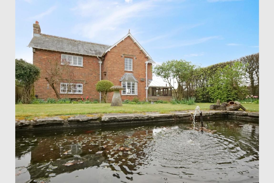 Image: 24 Cranborne Road Wimborne Dorset Horton