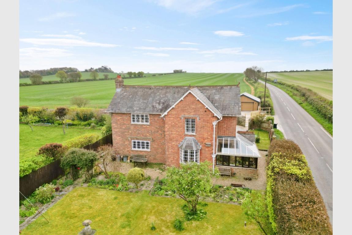 Image: 31 Cranborne Road Wimborne Dorset Horton