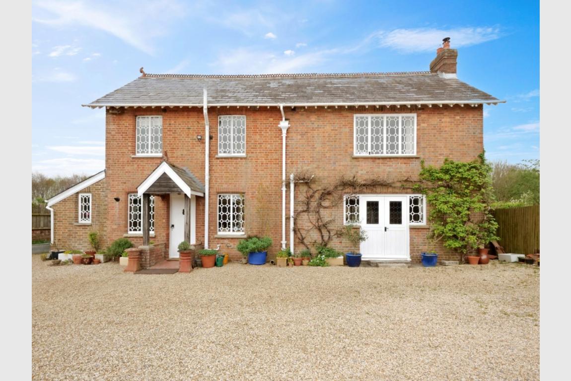 Image: 1 Cranborne Road Wimborne Dorset Horton