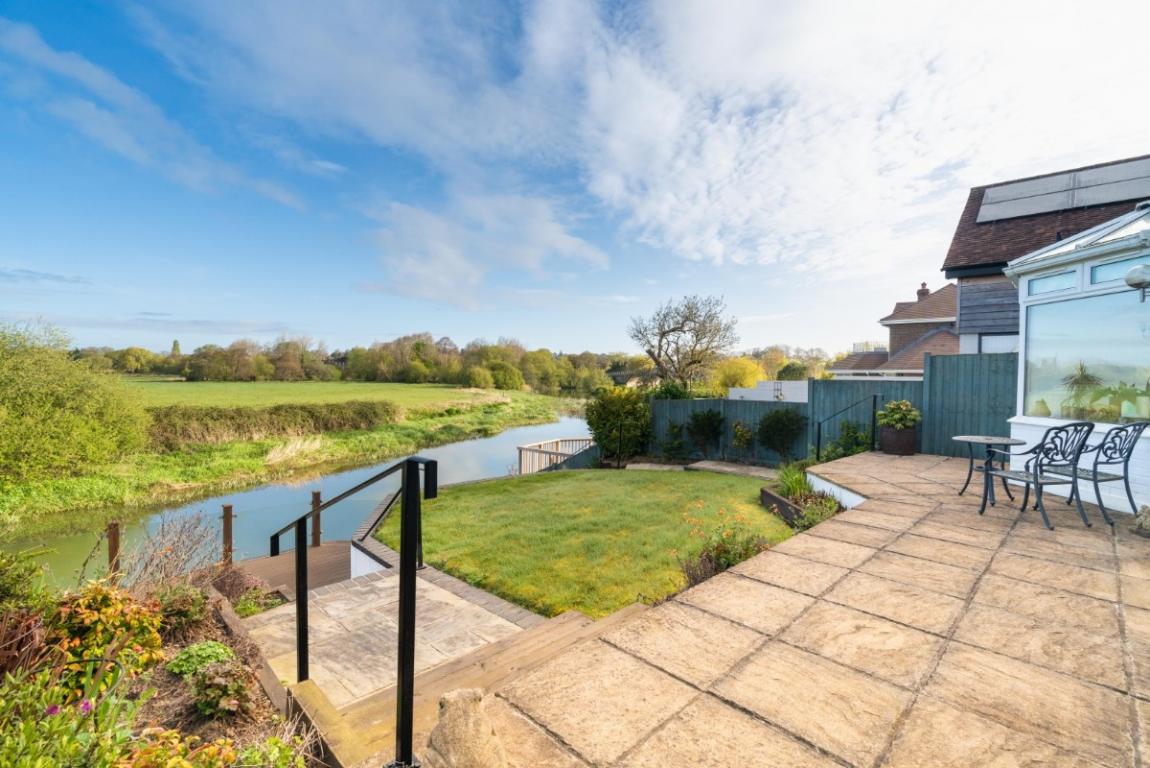 Image: 26 Merley Ways Wimborne Dorset Wimborne