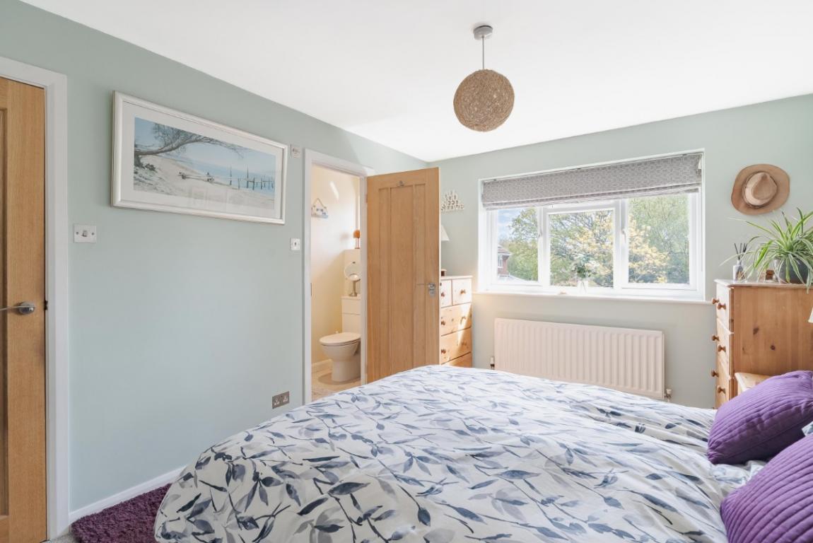 Image: 8 Bridle Way Wimborne Dorset Colehill