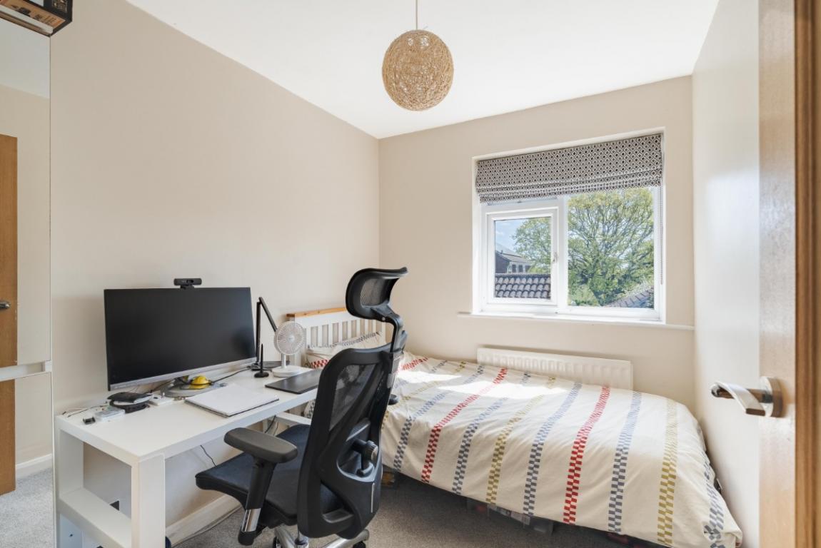 Image: 11 Bridle Way Wimborne Dorset Colehill