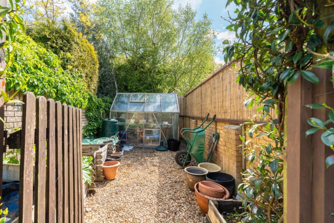 Image: 13 Bridle Way Wimborne Dorset Colehill