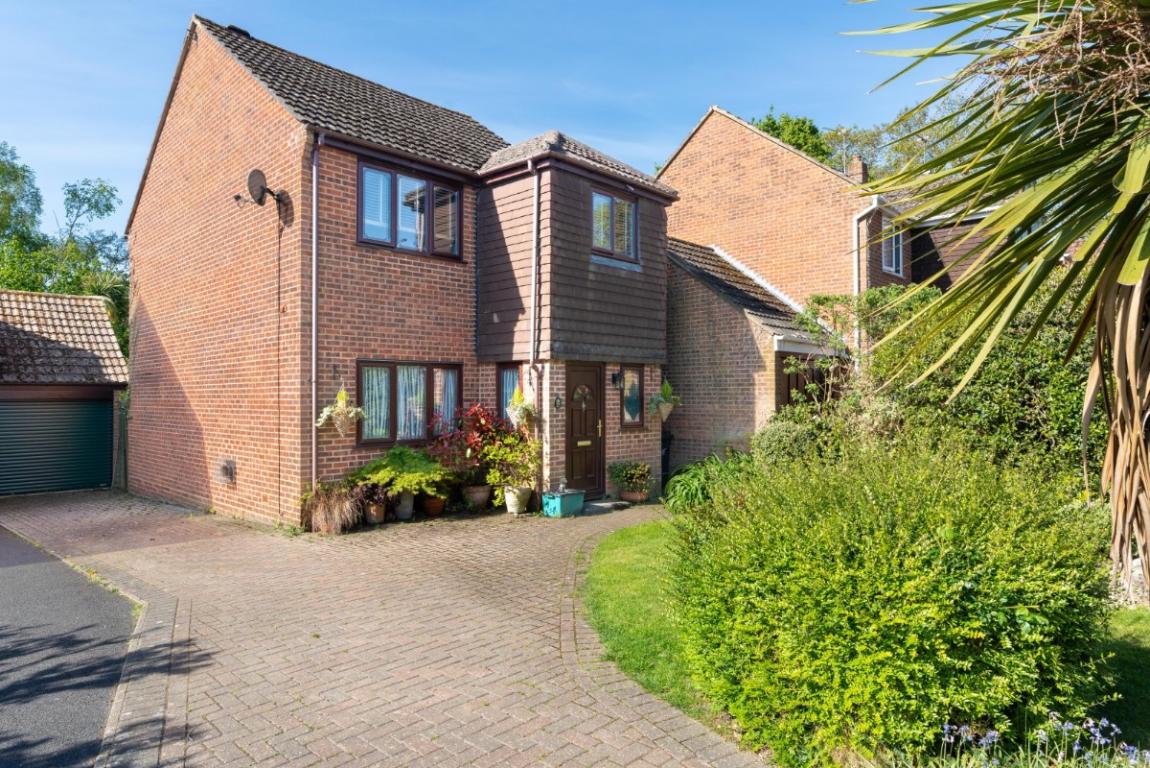 Image: 14 Canford View Drive Wimborne Dorset Colehill