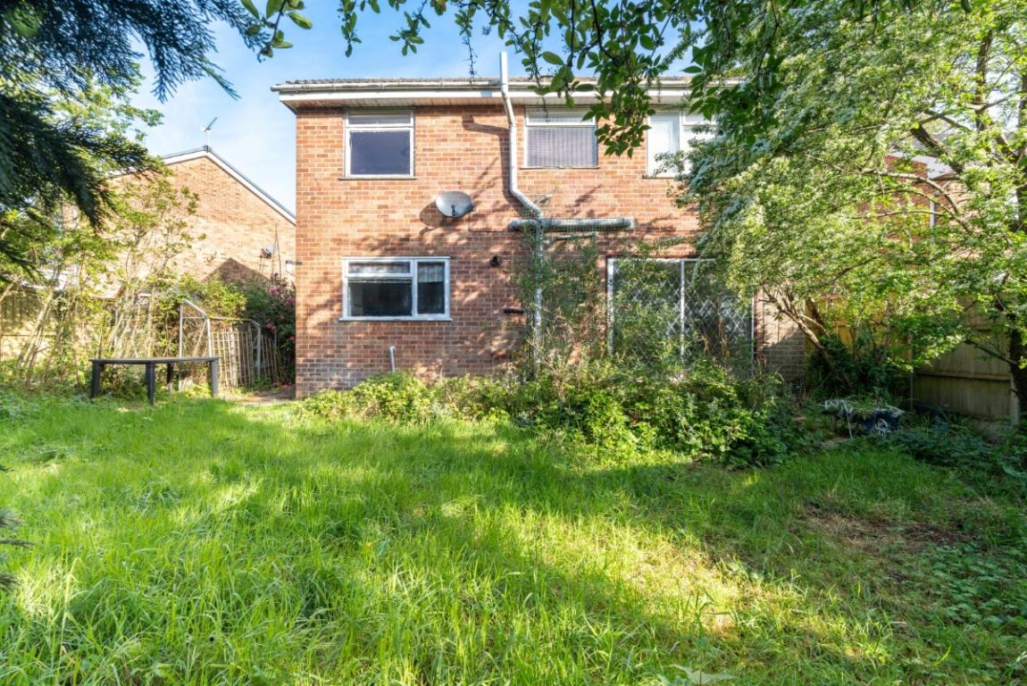 Image: 2 Lynwood Drive Wimborne Dorset Merley