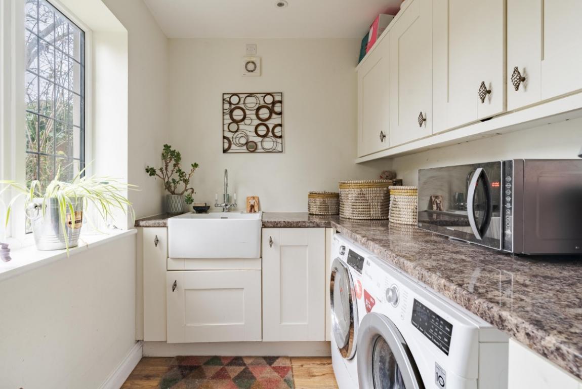 Image: 16 Montacute Way Wimborne Dorset Merley