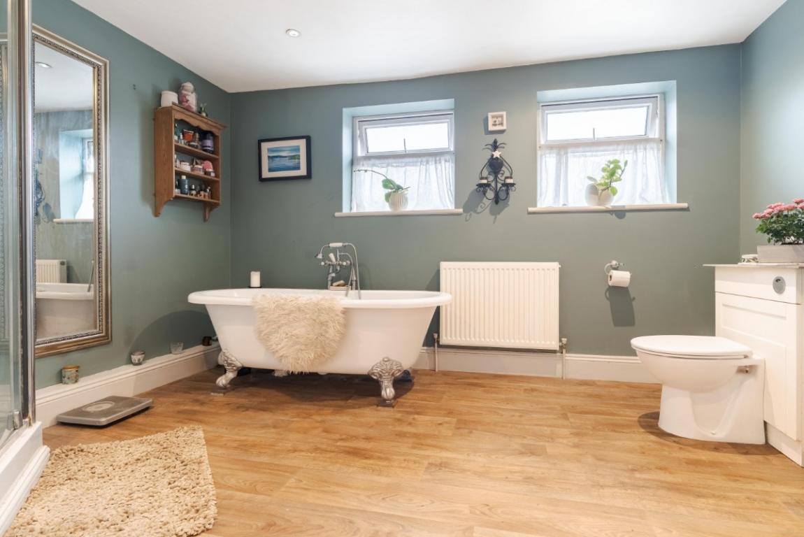 Image: 21 Montacute Way Wimborne Dorset Merley