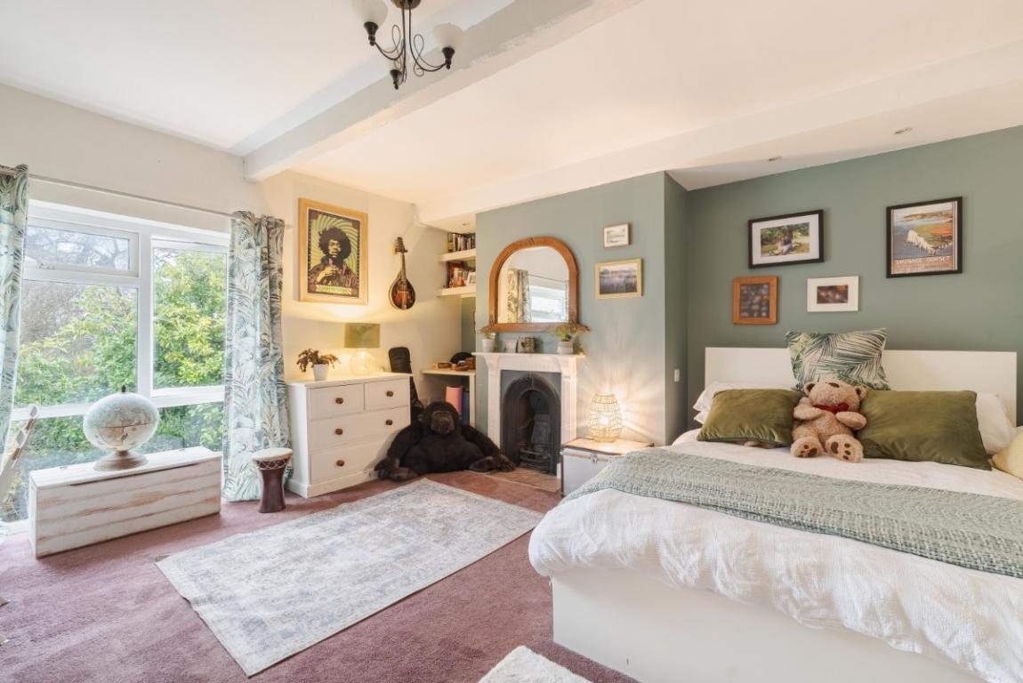 Image: 22 Montacute Way Wimborne Dorset Merley