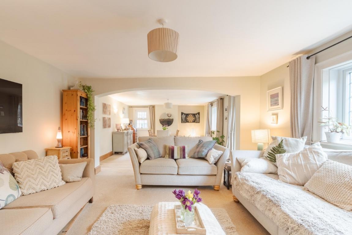 Image: 7 Montacute Way Wimborne Dorset Merley