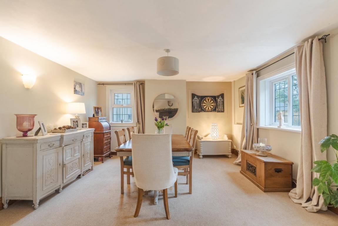 Image: 10 Montacute Way Wimborne Dorset Merley