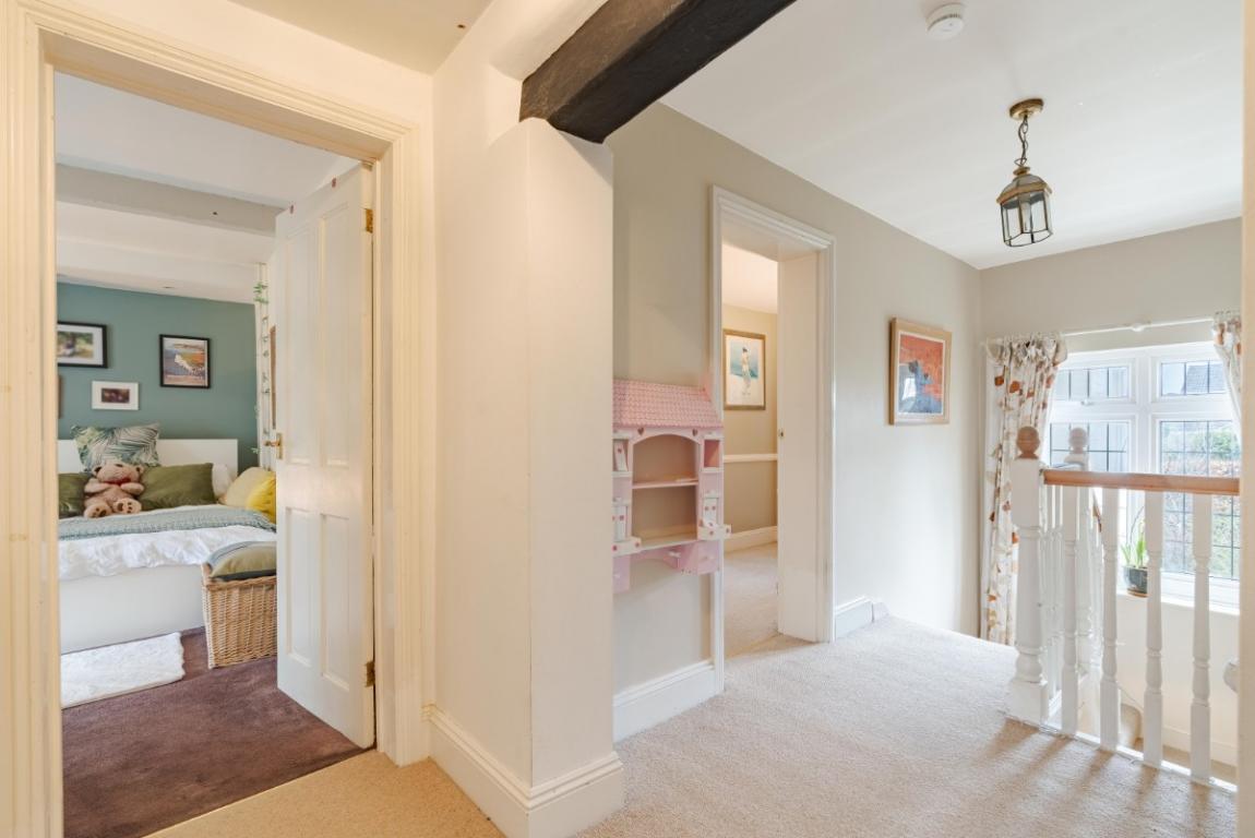 Image: 18 Montacute Way Wimborne Dorset Merley